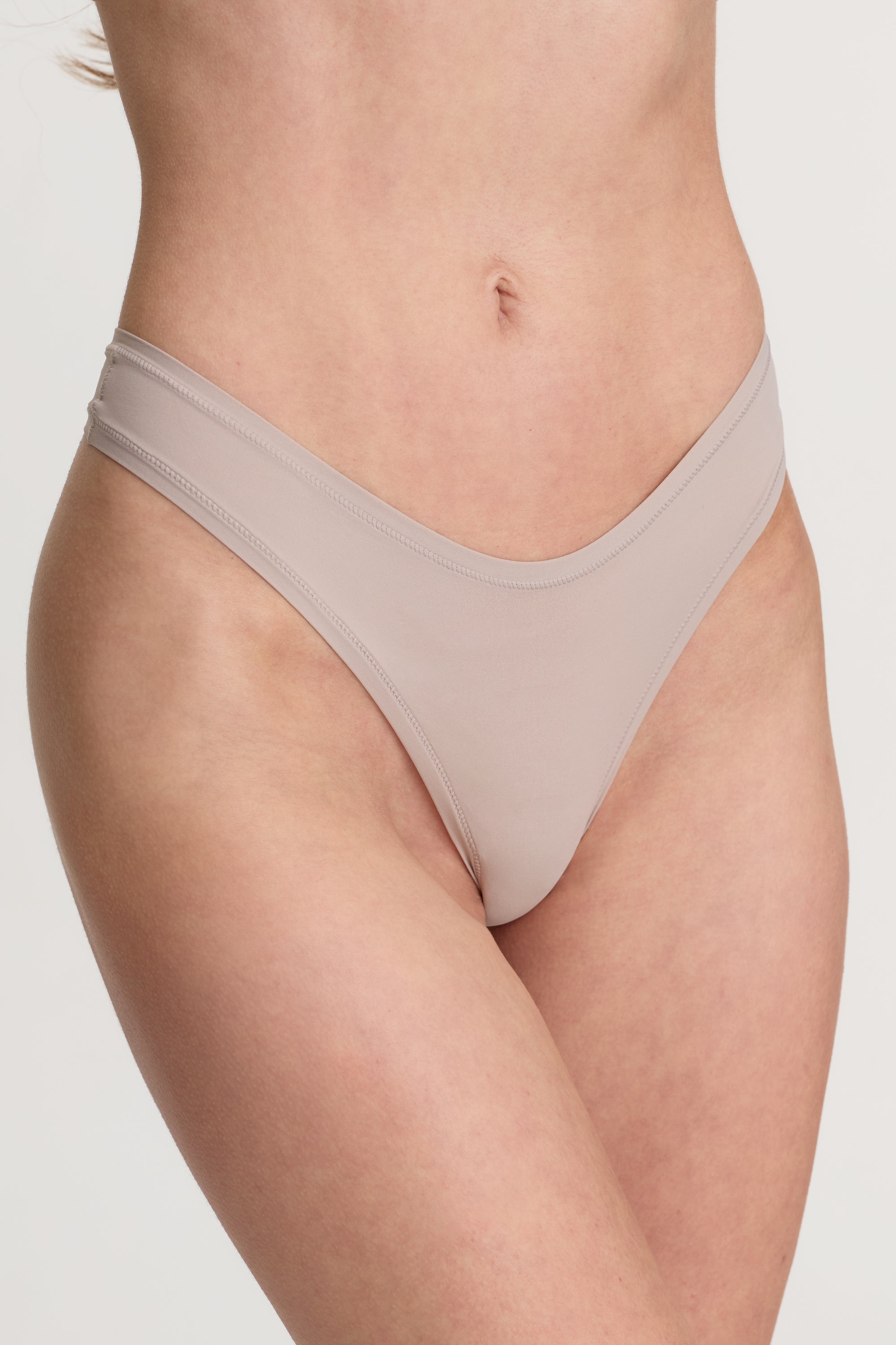 CHLOÉ THONG